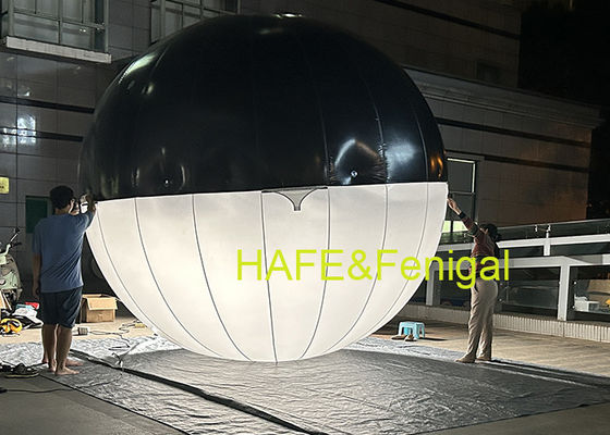 ผู้ผลิตภาพยนตร์จะแขวนแสงบอลลูน LED สีสองสี