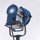 M18 Daylight LED Light Par 5500k-5600k 1800w Osram HMI Lamp ความเร็วสูงกะพริบฟรีบัลลาสต์